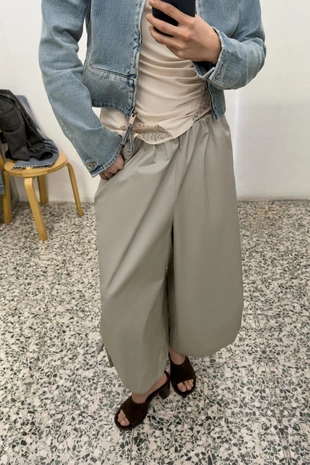 Брюки-кюлоты с регулируемыми манжетами