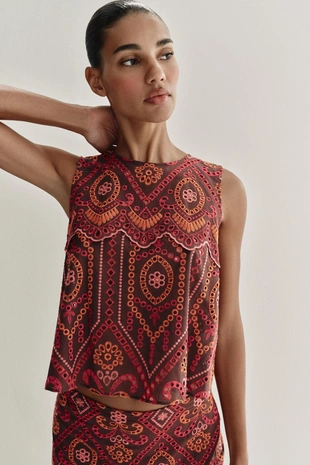 Топ с перфорированной вышивкой- Заказать в России