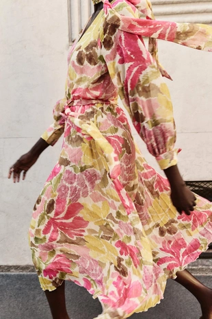 Платье миди с цветочным принтом и поясом- Заказать в России