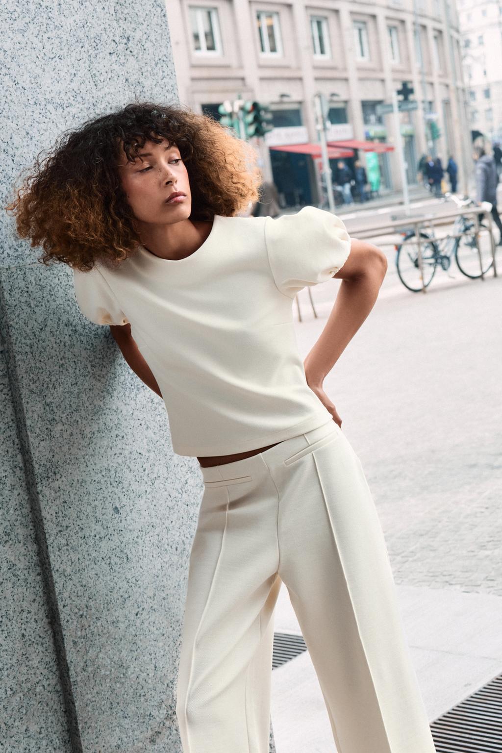 ТОП С ОБЪЕМНЫМИ РУКАВАМИ