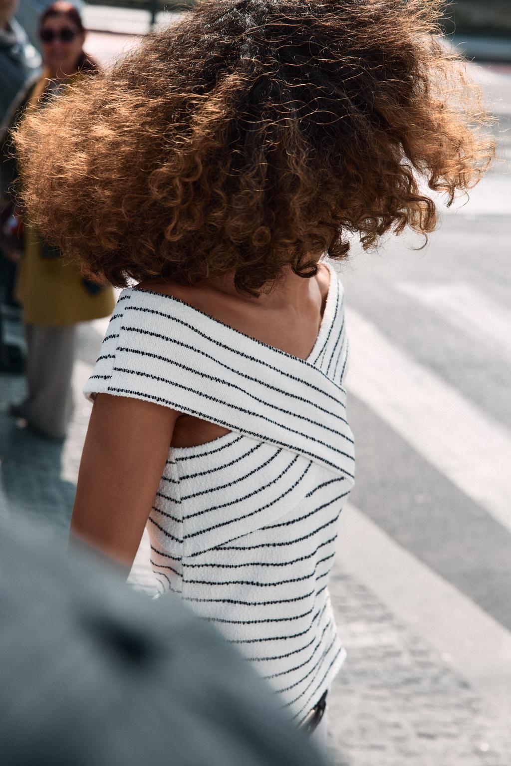 ТОП ИЗ БУКЛИРОВАННОЙ ТКАНИ НА ЗАПÁХЕ