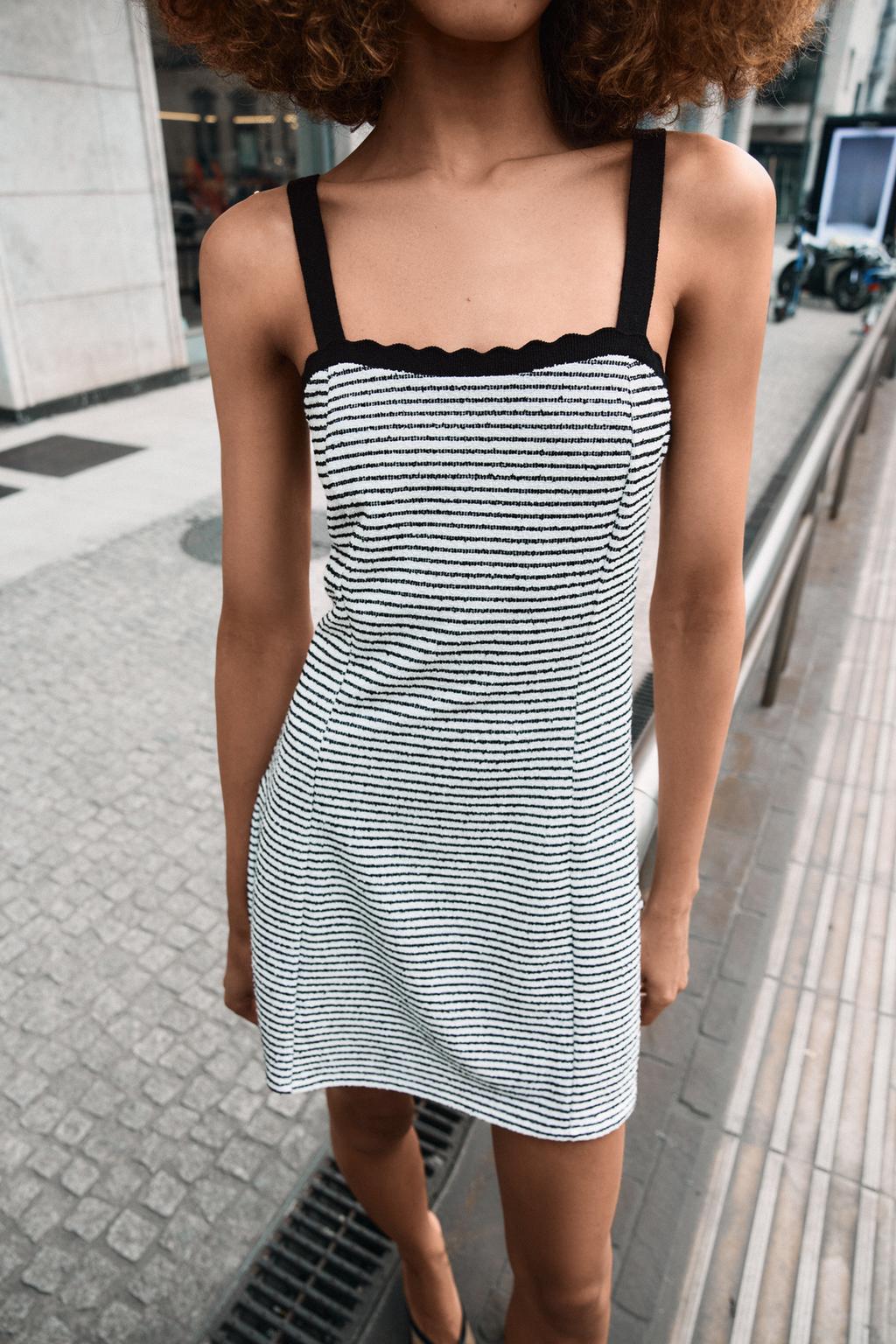 ПЛАТЬЕ ИЗ БУКЛЕ В ПОЛОСКУ