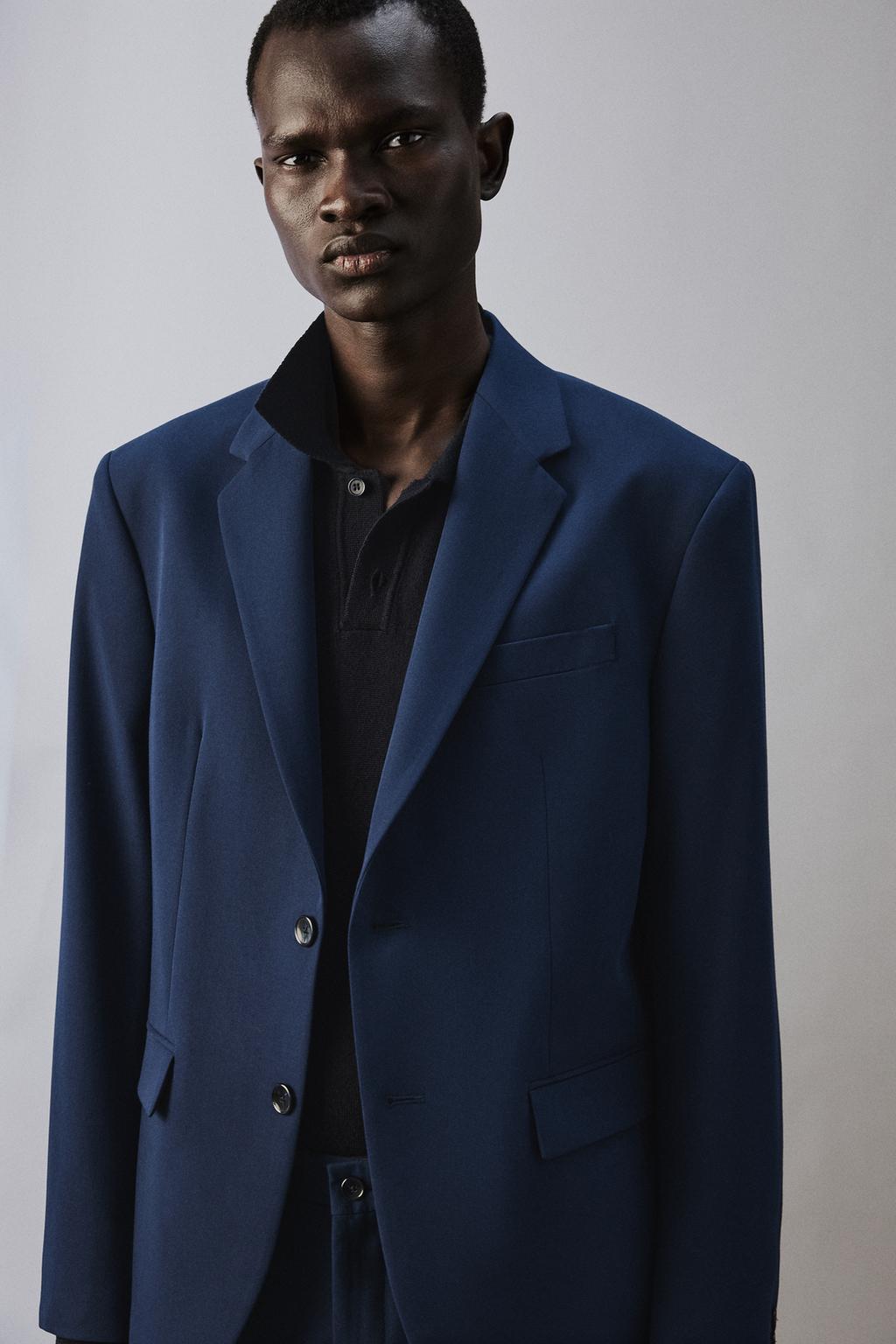 КОСТЮМНЫЙ ПИДЖАК КОМФОРТНОЙ ПОСАДКИ