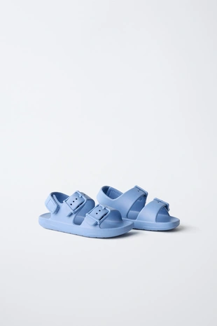 Резиновые сандалии с пряжками