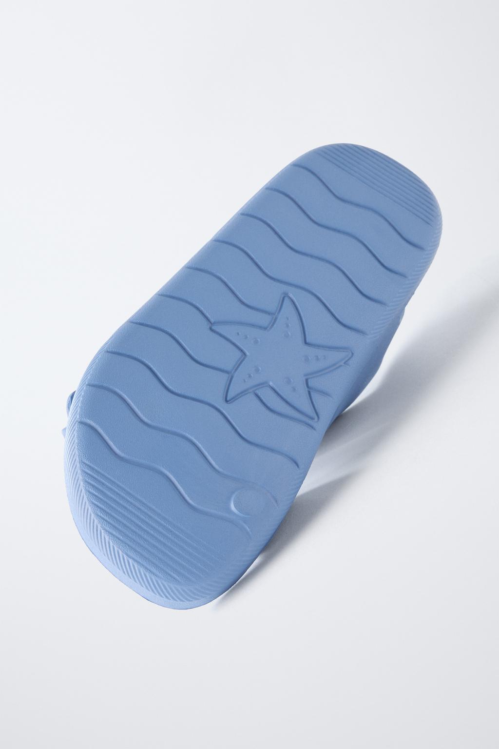 РЕЗИНОВЫЕ САНДАЛИИ С ПРЯЖКАМИ