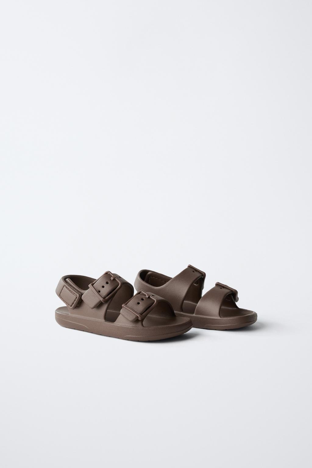 РЕЗИНОВЫЕ САНДАЛИИ С ПРЯЖКАМИ