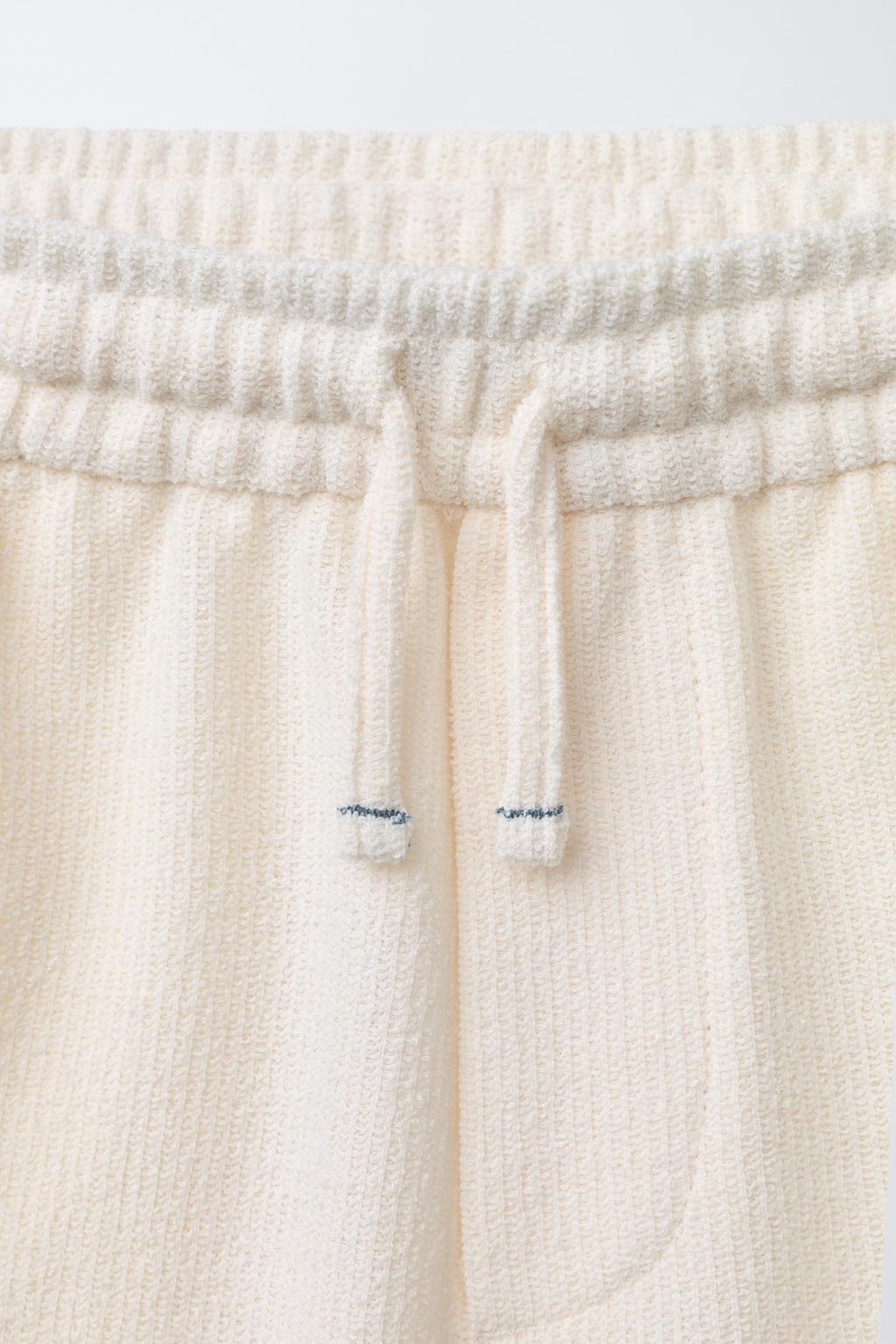 ШОРТЫ-БЕРМУДЫ В ДЕРЕВЕНСКОМ СТИЛЕ