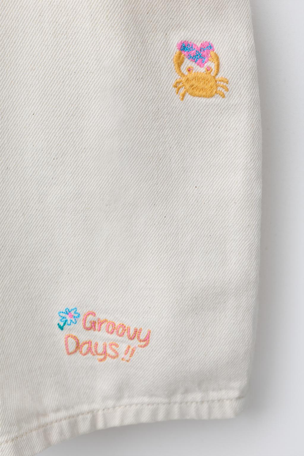 КОРОТКИЙ КОМБИНЕЗОН ИЗ САРЖИ С ВЫШИВКОЙ