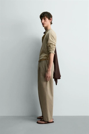 Футболка с воротником-пекарем из хлопка и льна — лимитированная серия