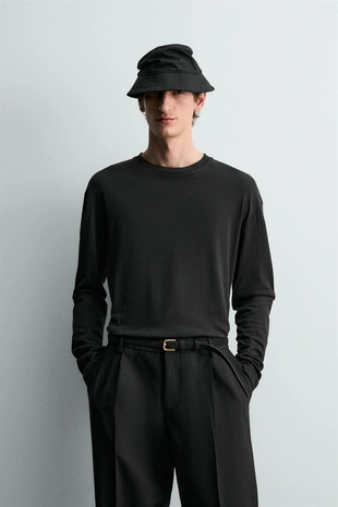 Футболка из хлопка и льна