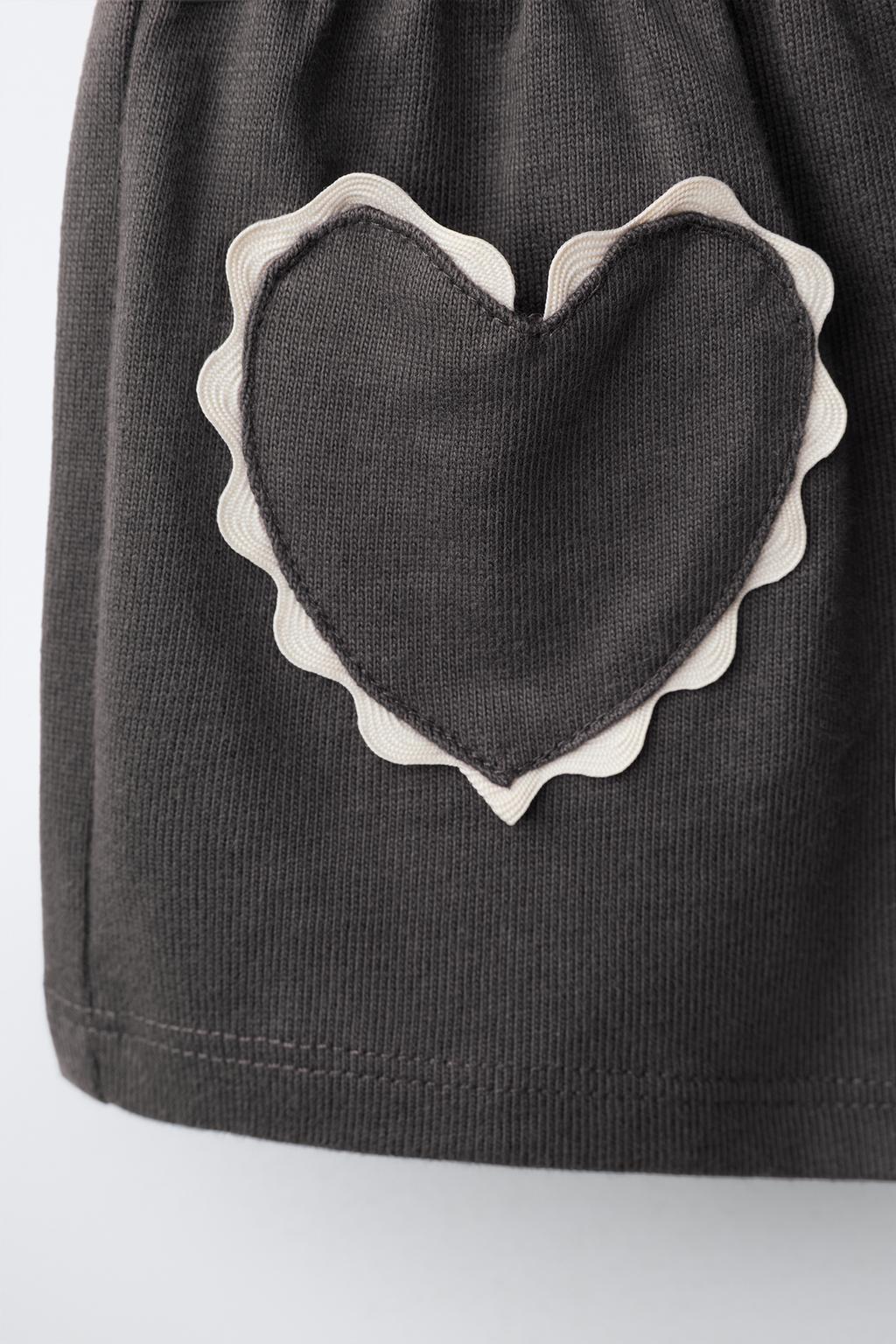 ШОРТЫ-БЕРМУДЫ «СЕРДЦЕ» С ВОЛНИСТЫМ КРАЕМ