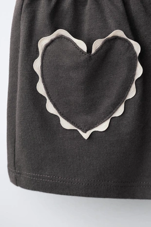 Шорты-бермуды «сердце» с волнистым краем