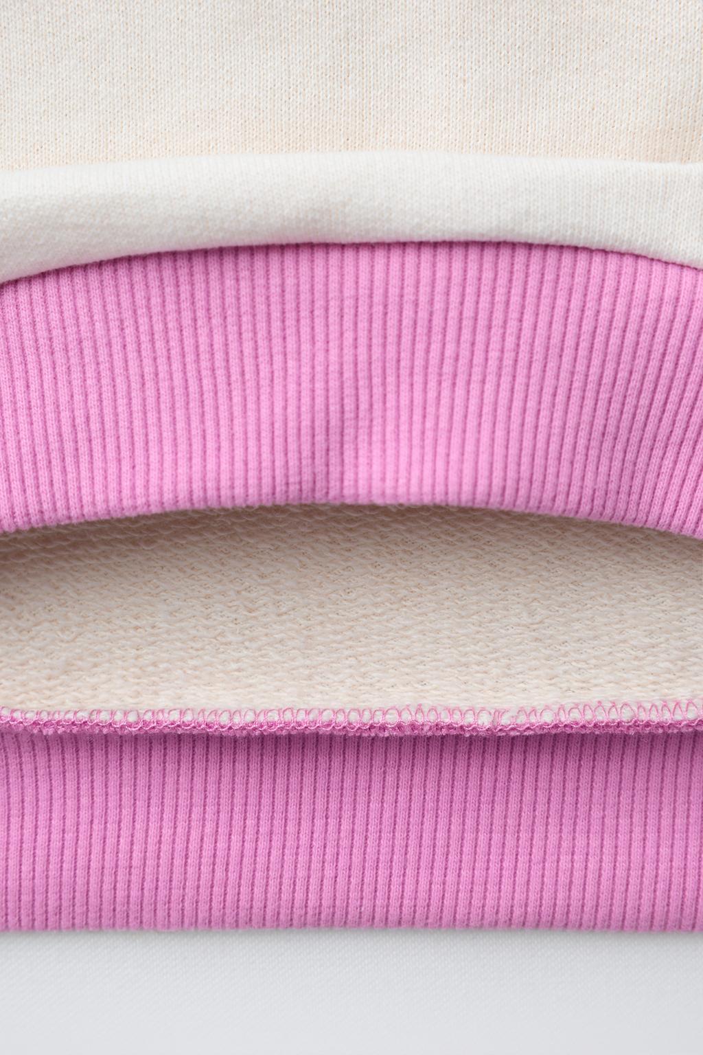 ТОЛСТОВКА С ЦВЕТОЧНЫМ ПРИНТОМ И КОНТРАСТНЫМИ РУКАВАМИ