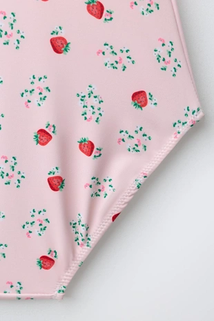 1-6 лет/купальник с клубникой и волнистым краем- Заказать в России