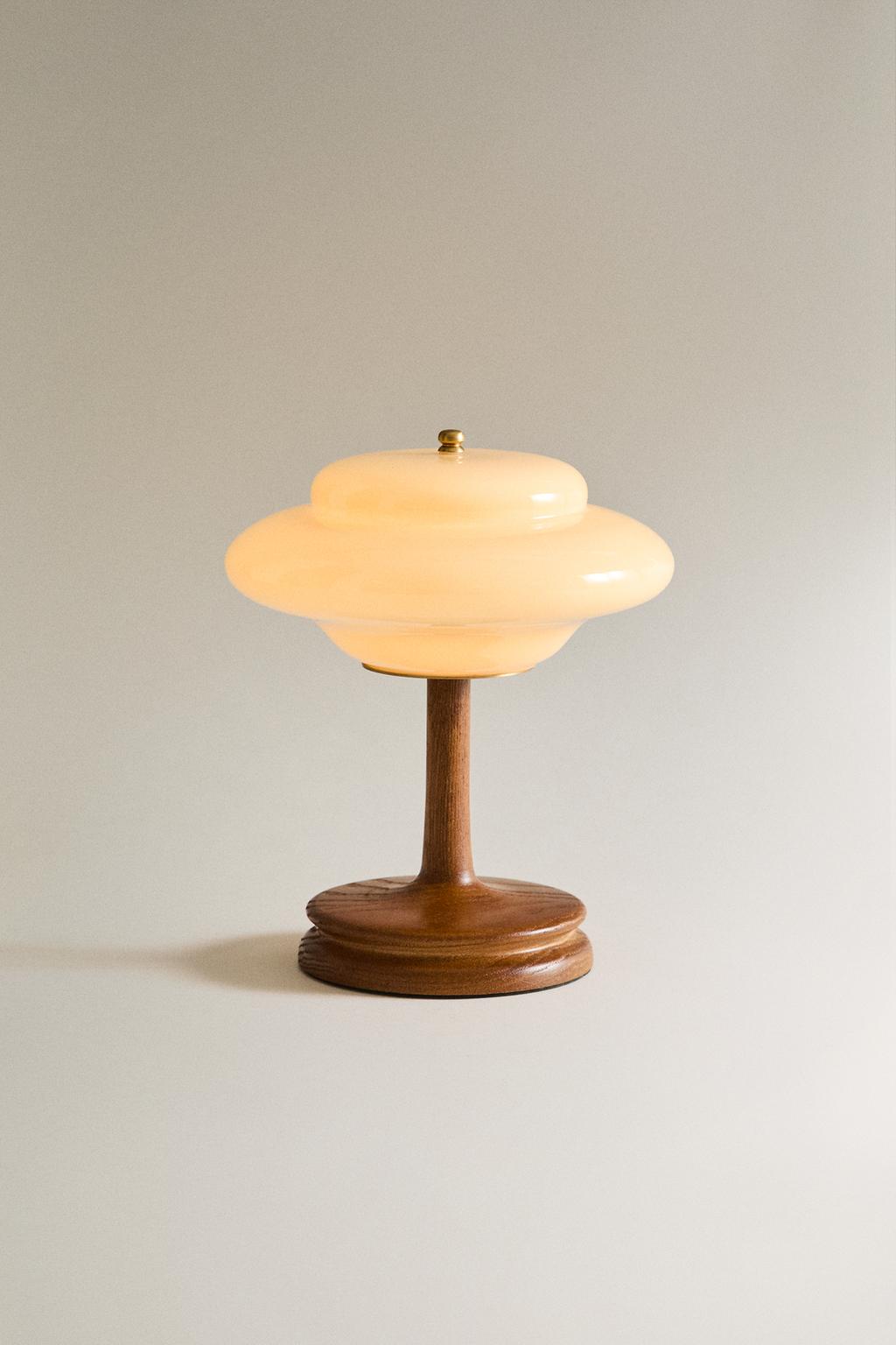 Беспроводная настольная лампа opalite