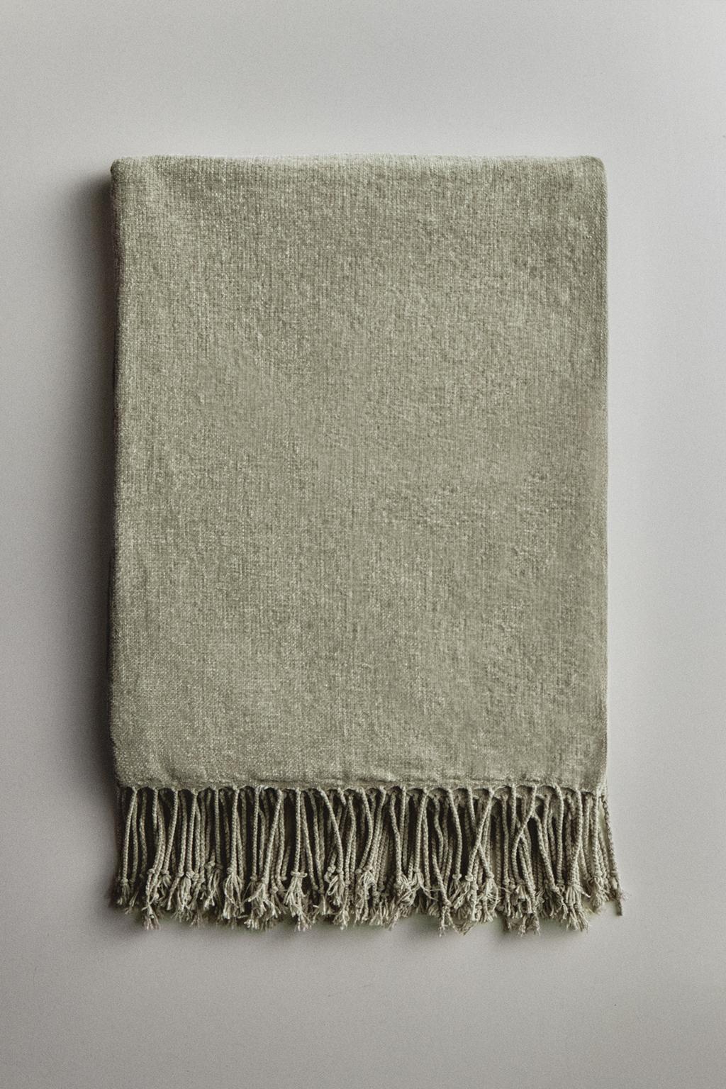 Плед из шениля с бахромой