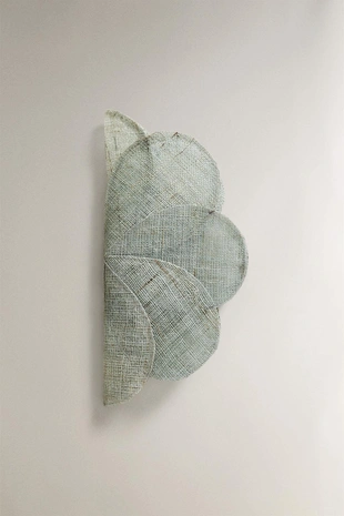 Плетеная салфетка FLOWER RAMIE- Заказать в России