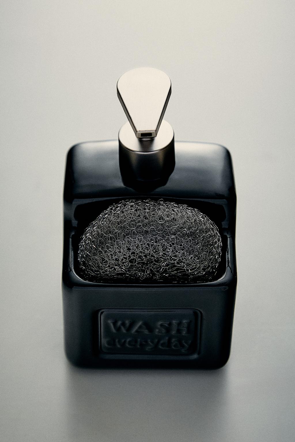 Диспенсер для моющего средства с контейнером