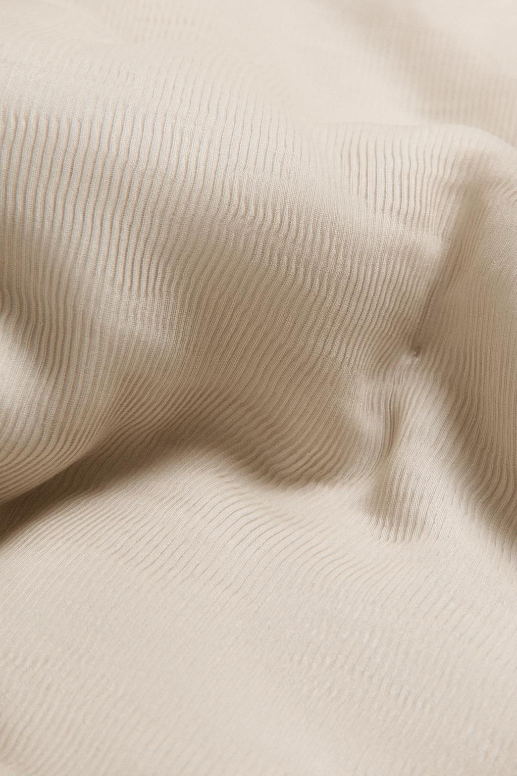 Стеганое одеяло для края кровати с плиссировкой