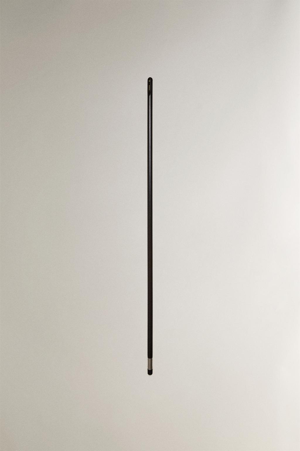 Деревянная ручка для швабры или метлы