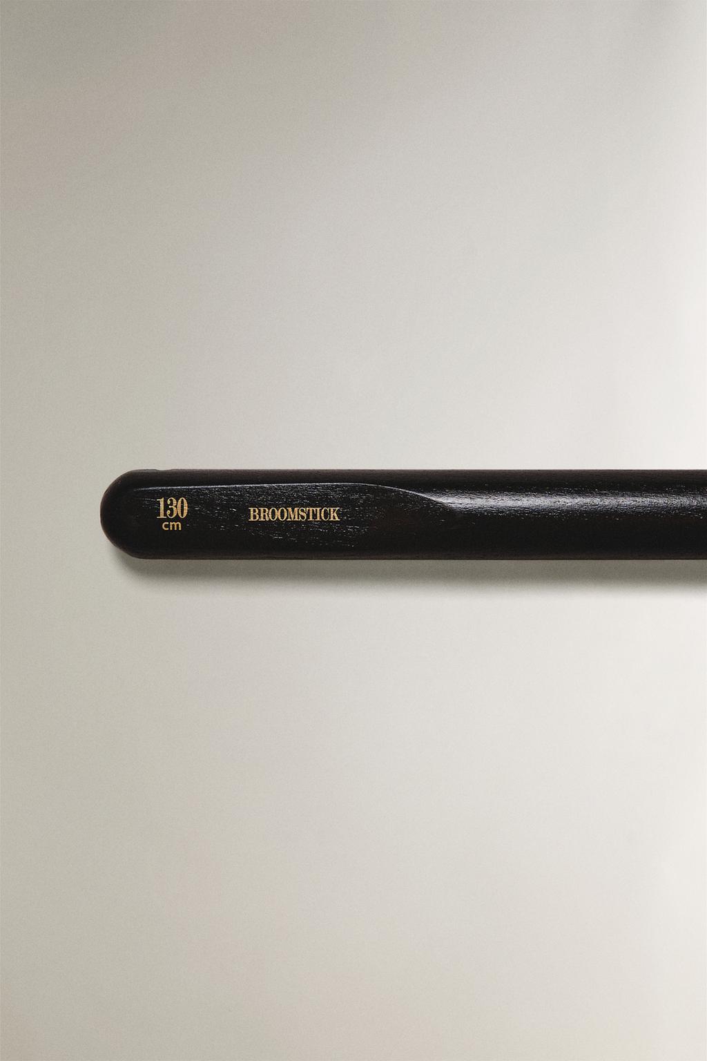 Деревянная ручка для швабры или метлы