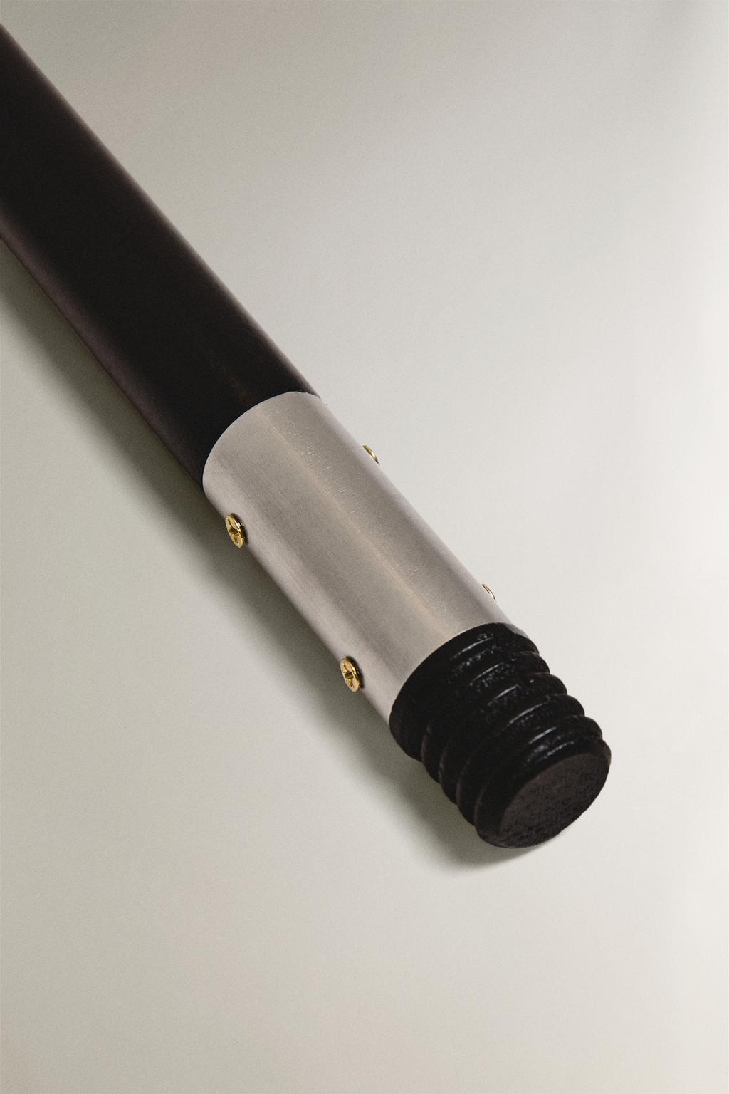 Деревянная ручка для швабры или метлы