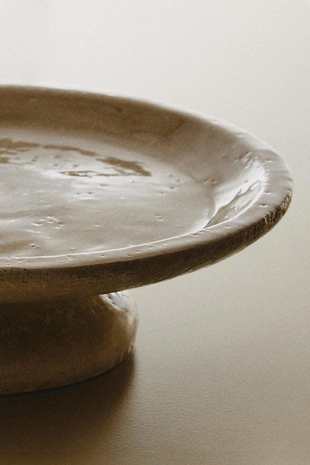 Пьедестальная тарелка из трещавой керамики- Заказать в России