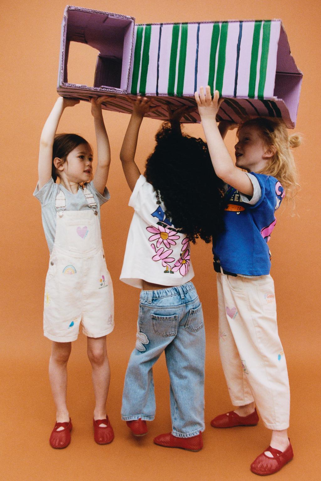 ФУТБОЛКА С ВОЛНИСТОЙ НАШИВКОЙ