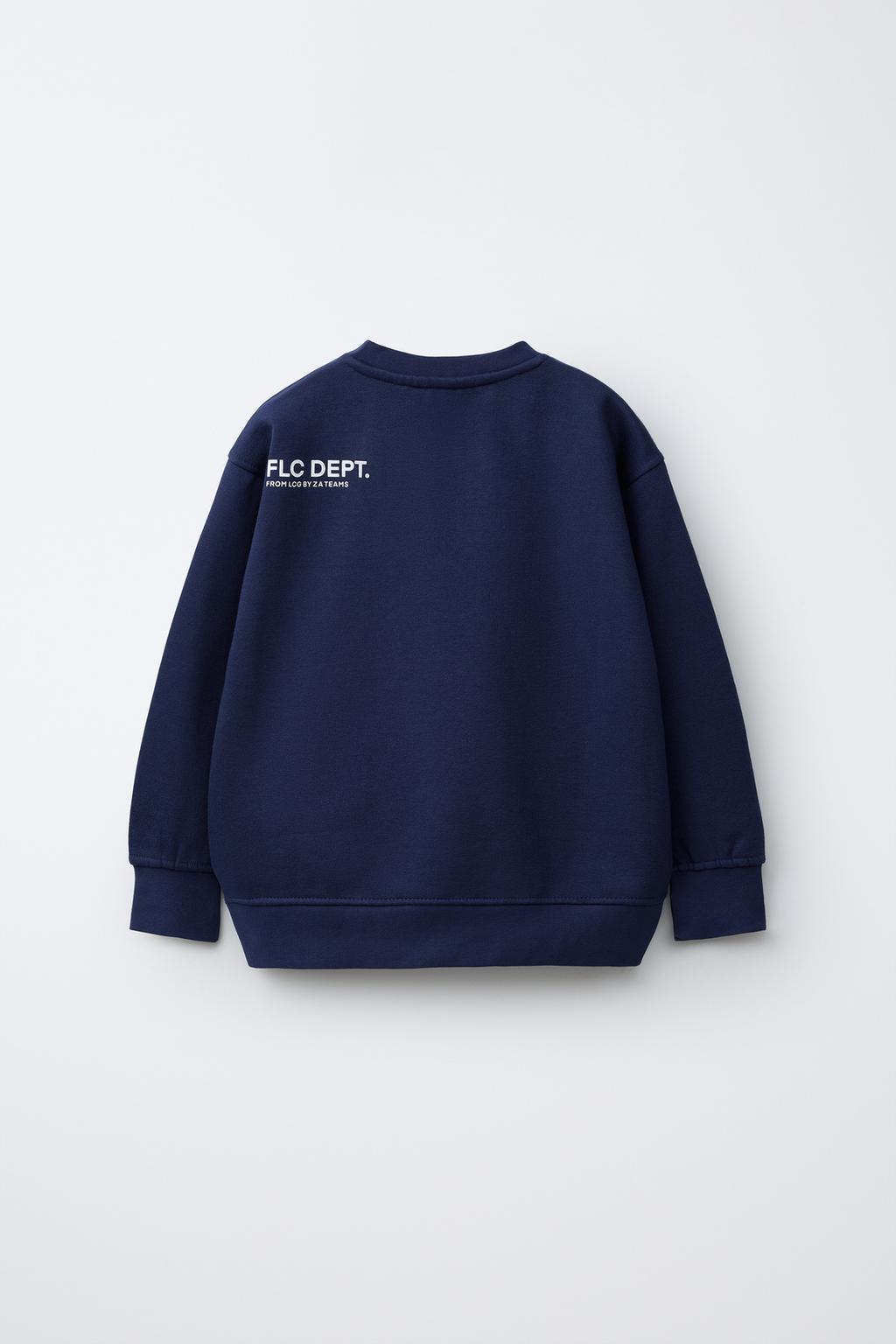 БАЗОВАЯ ТОЛСТОВКА С НАДПИСЬЮ И НАШИВКОЙ