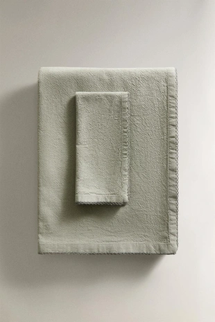 Скатерть с вышитым узором- Заказать в России