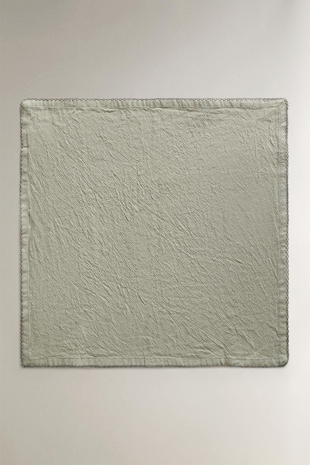 Набор наволочек с аппликацией из просто окрашенной нити (набор из 2)