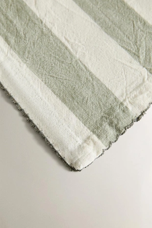 Скатерть с полосками изокрашенной нити- Заказать в России