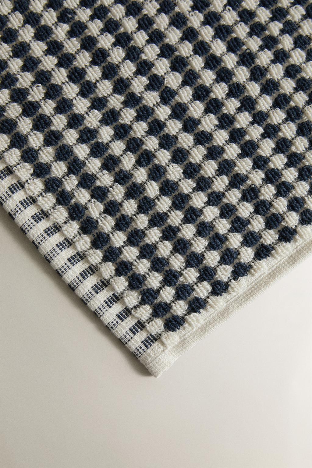 Махровое полотенце из текстурированного хлопка