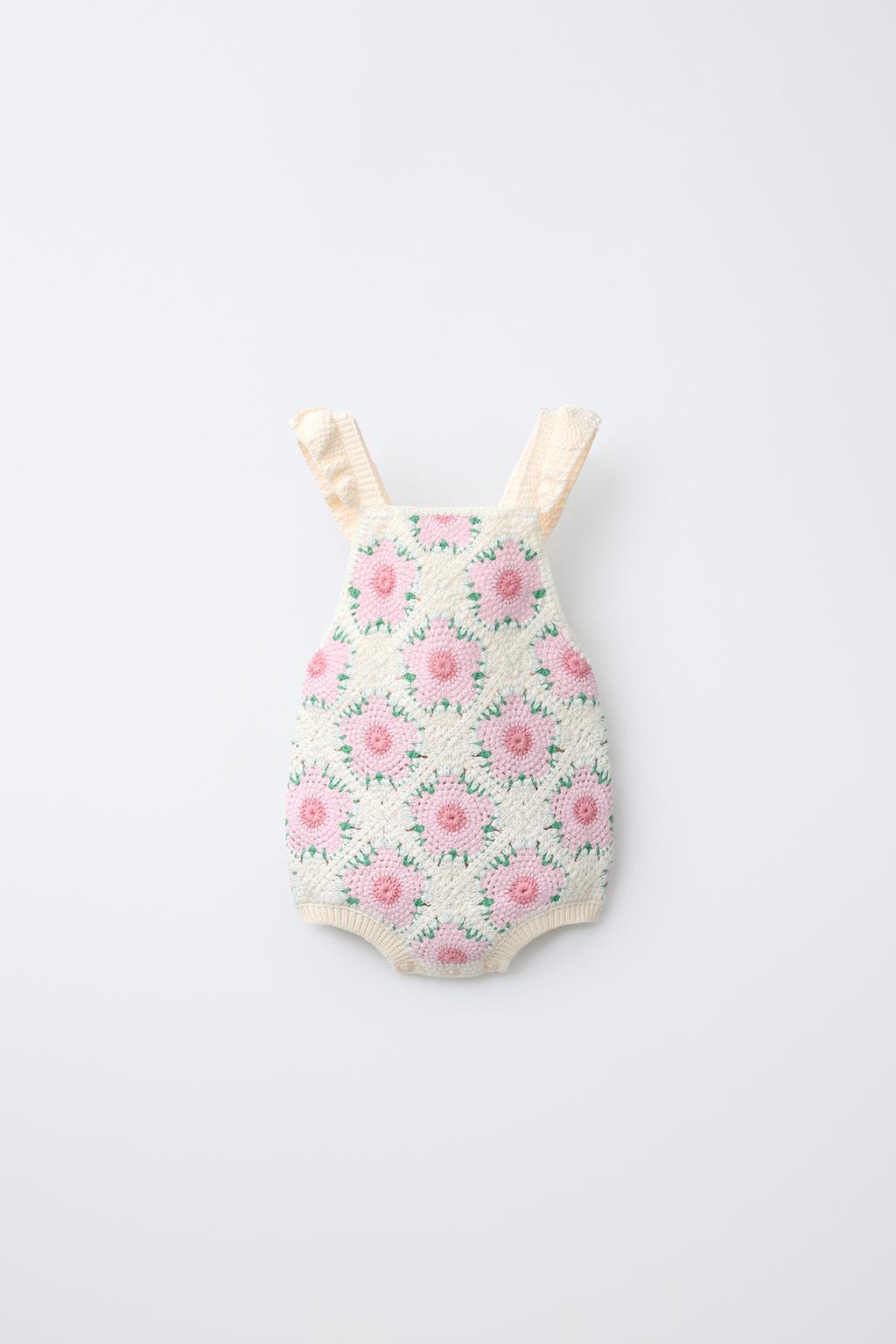 КОМБИНЕЗОН КРЮЧКОМ С ЦВЕТАМИ