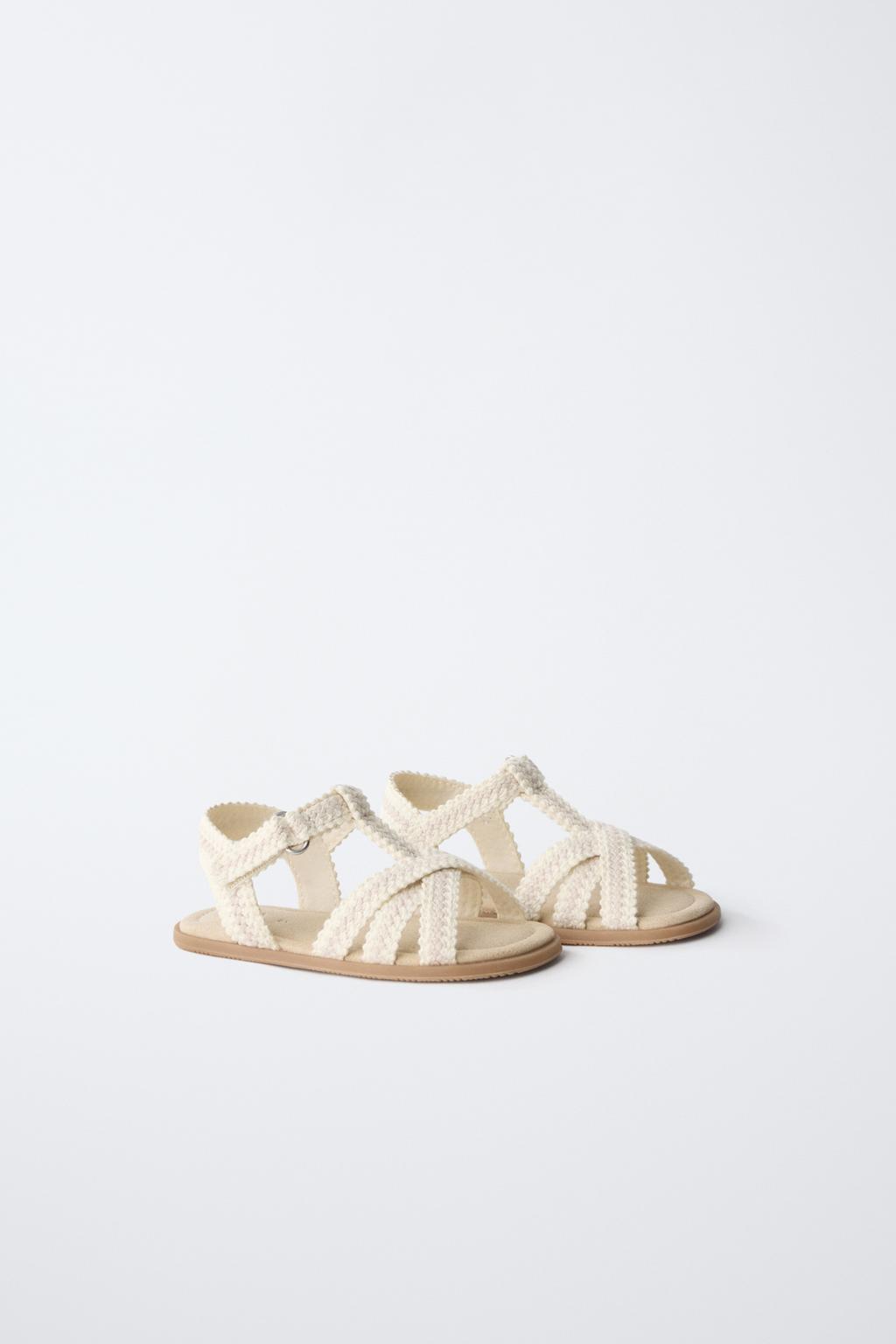 Вязаные босоножки без каблука