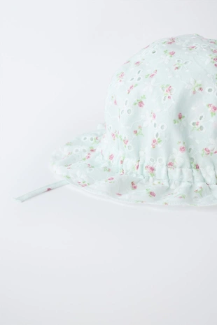 Швейцарская шапка с вышивкой и цветочным принтом- Заказать в России