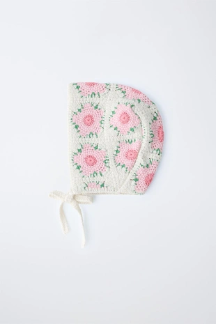 Чепчик крючком с цветами- Заказать в России