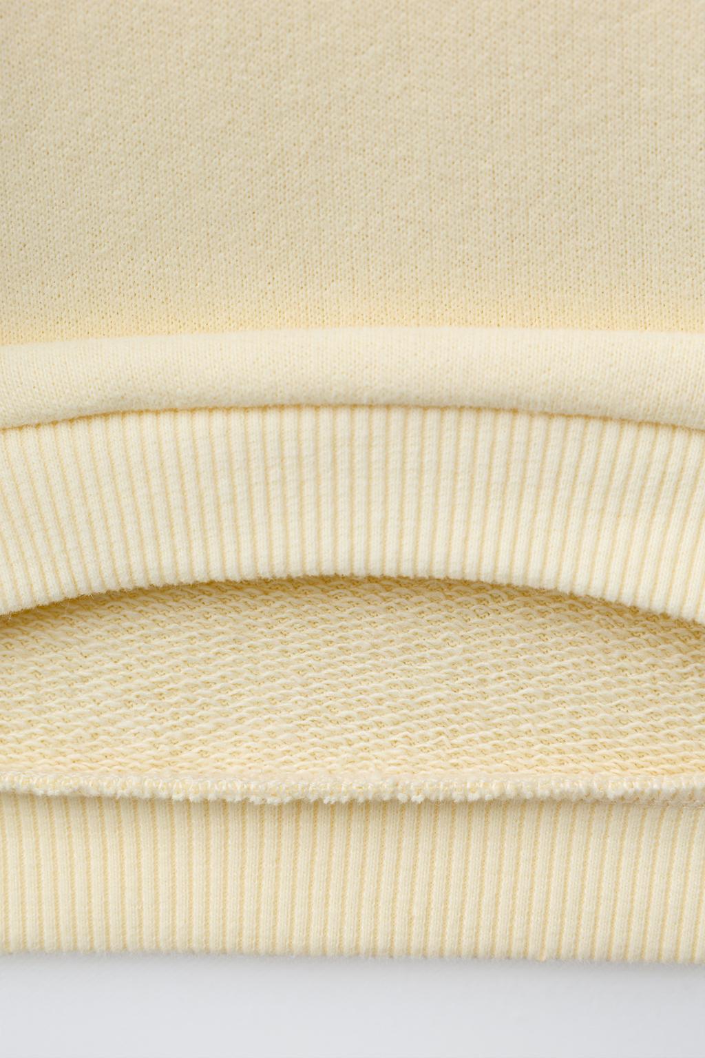 ТОЛСТОВКА С ВЫШИТЫМ КРОЛИКОМ