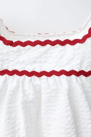 Топ из текстурной ткани с волнистым краем- Заказать в России