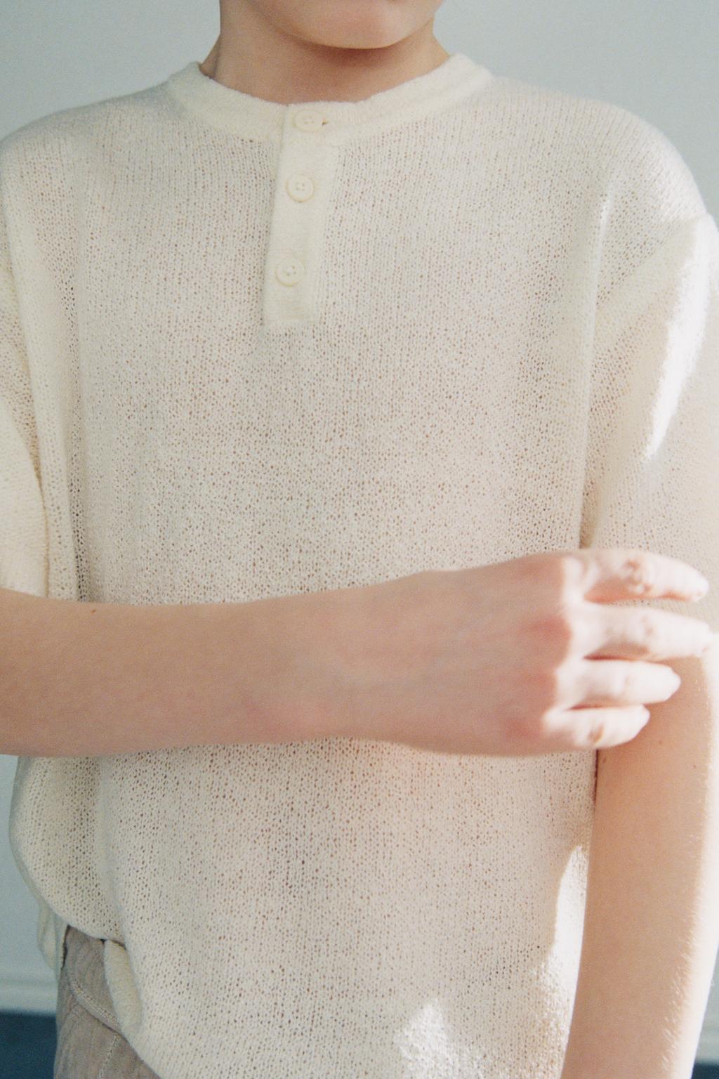 ФУТБОЛКА ИЗ ТРИКОТАЖА В СТИЛЕ РУСТИК