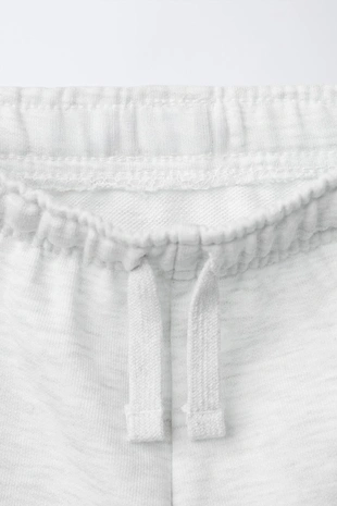 Однотонные шорты