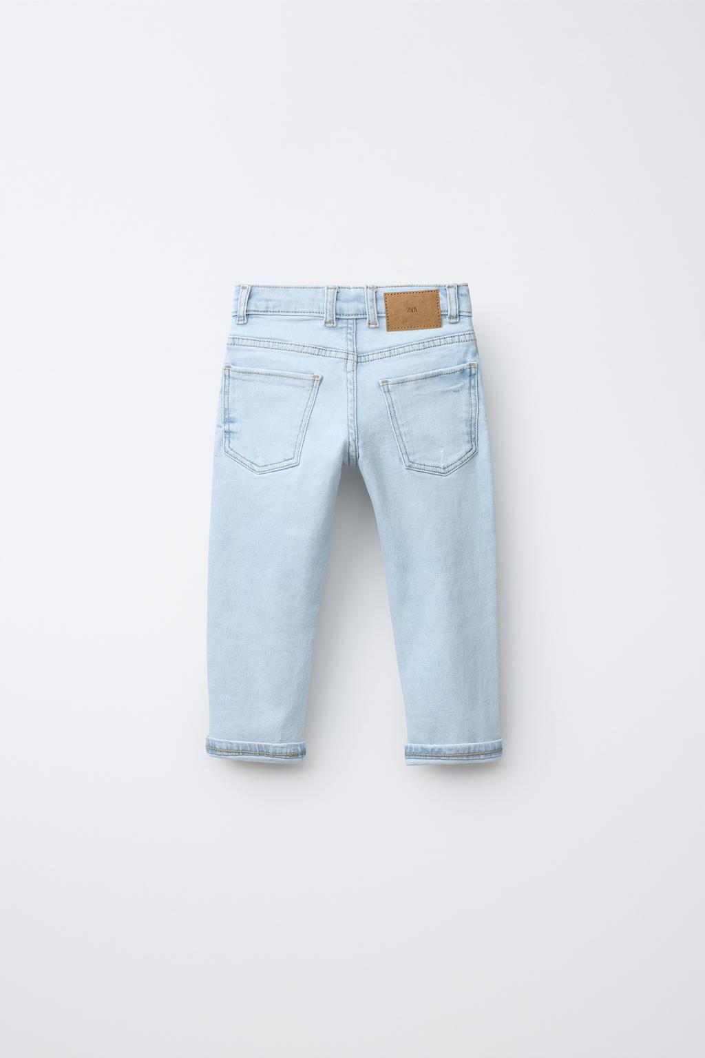 ДЖИНСЫ  ПРЯМОГО КРОЯ С РАЗРЕЗАМИ