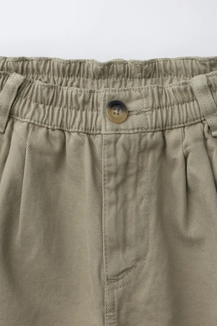 Шорты-бермуды с защипами- Заказать в России