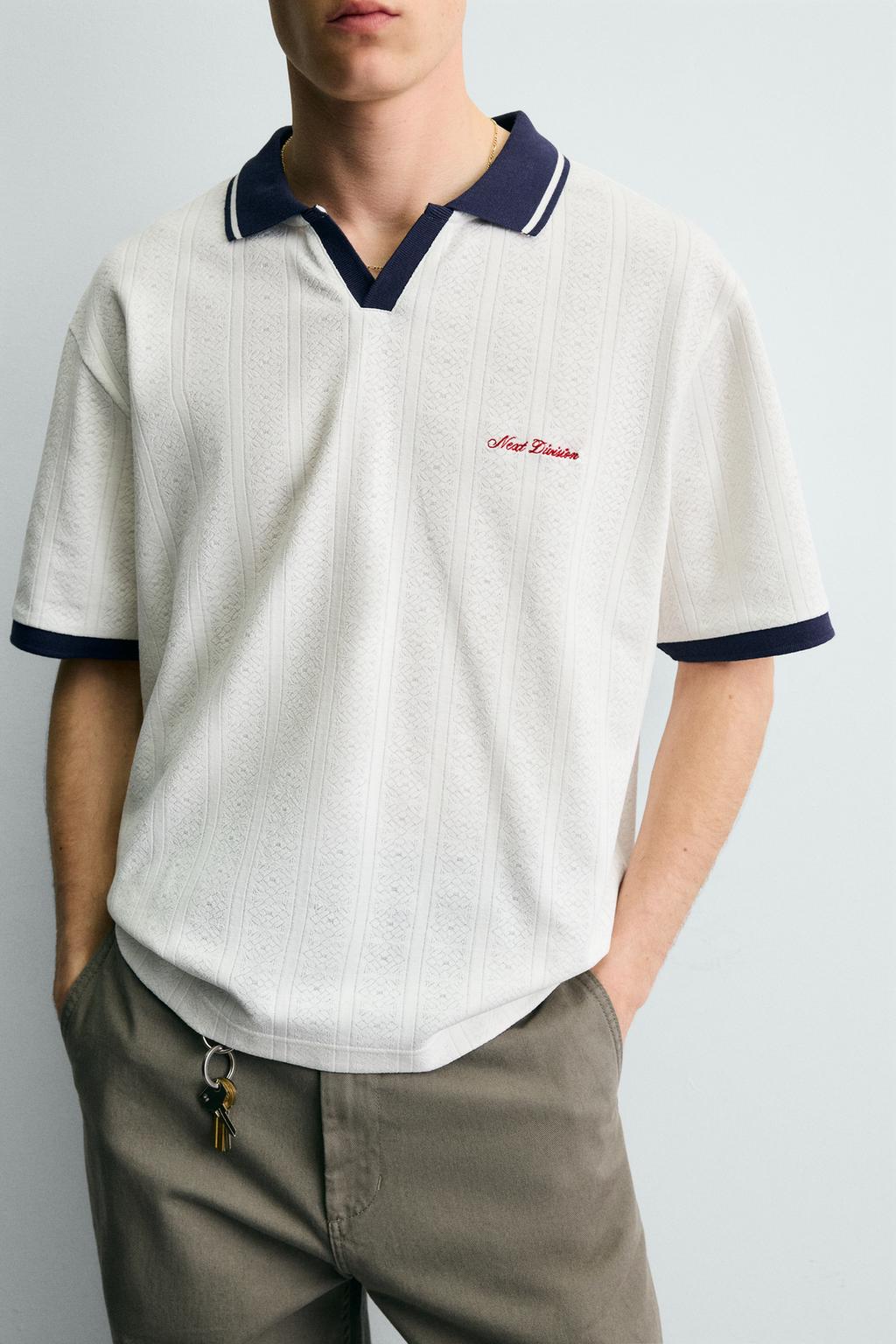 ВЕРТИКАЛЬНОЕ ПОЛО JACQUARD С ВЫШИВКОЙ