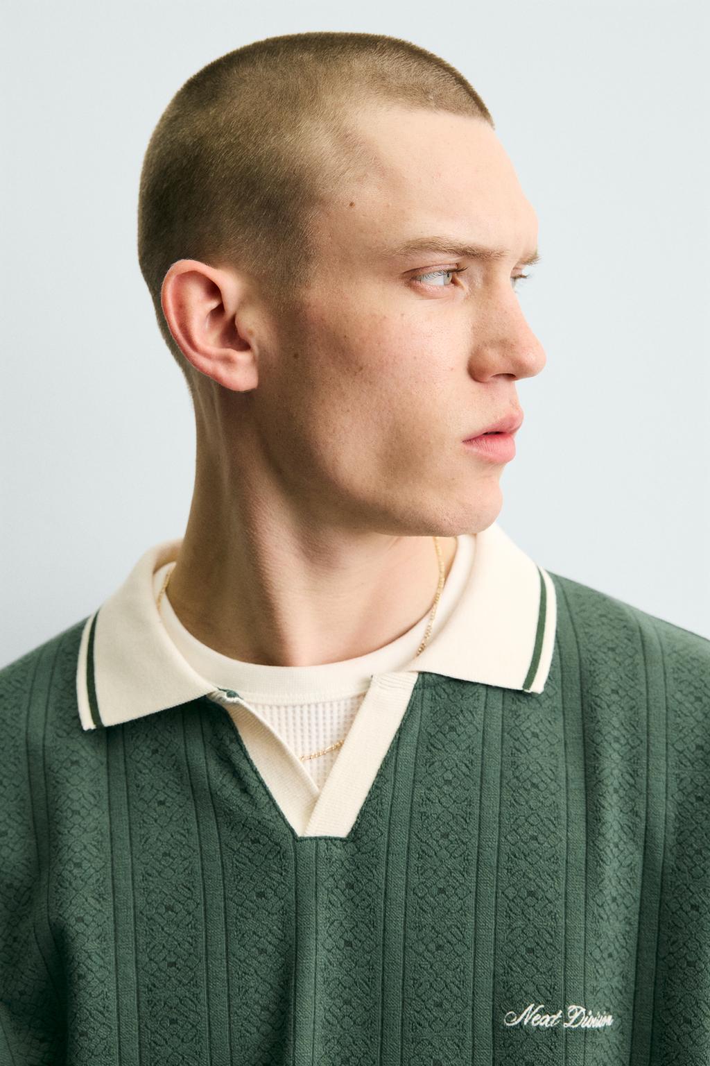 ВЕРТИКАЛЬНОЕ ПОЛО JACQUARD С ВЫШИВКОЙ