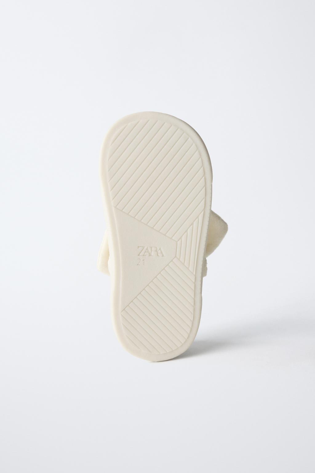 Кеды без каблука с бантом