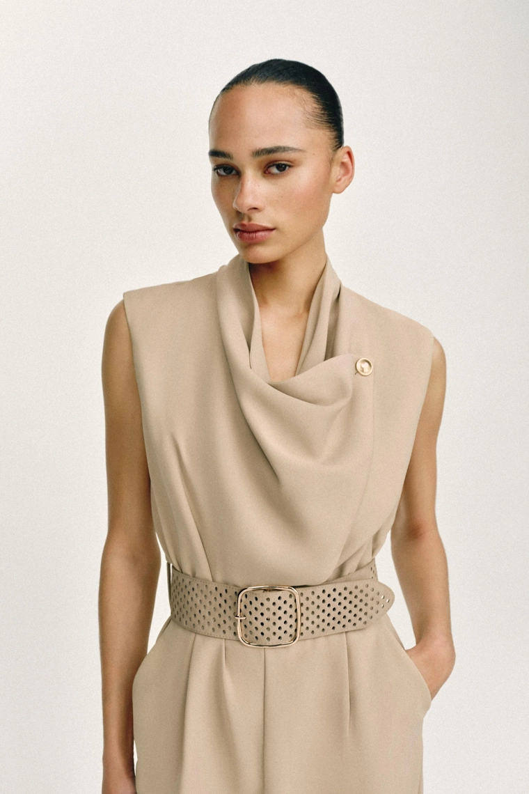 Комбинезон с поясом