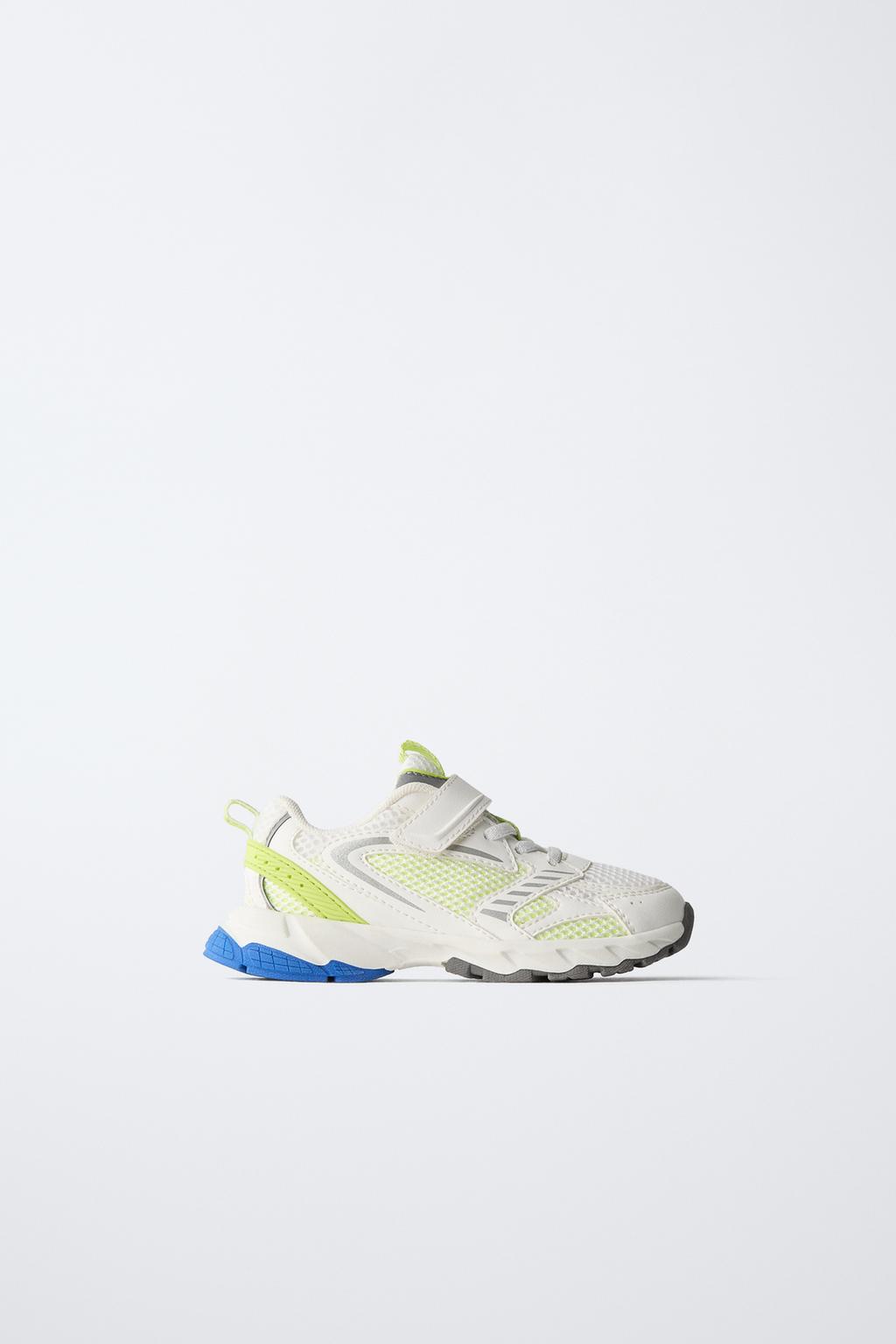 РАЗНОЦВЕТНЫЕ КРОССОВКИ