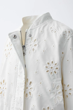 Куртка со швейцарской вышивкой- Заказать в России