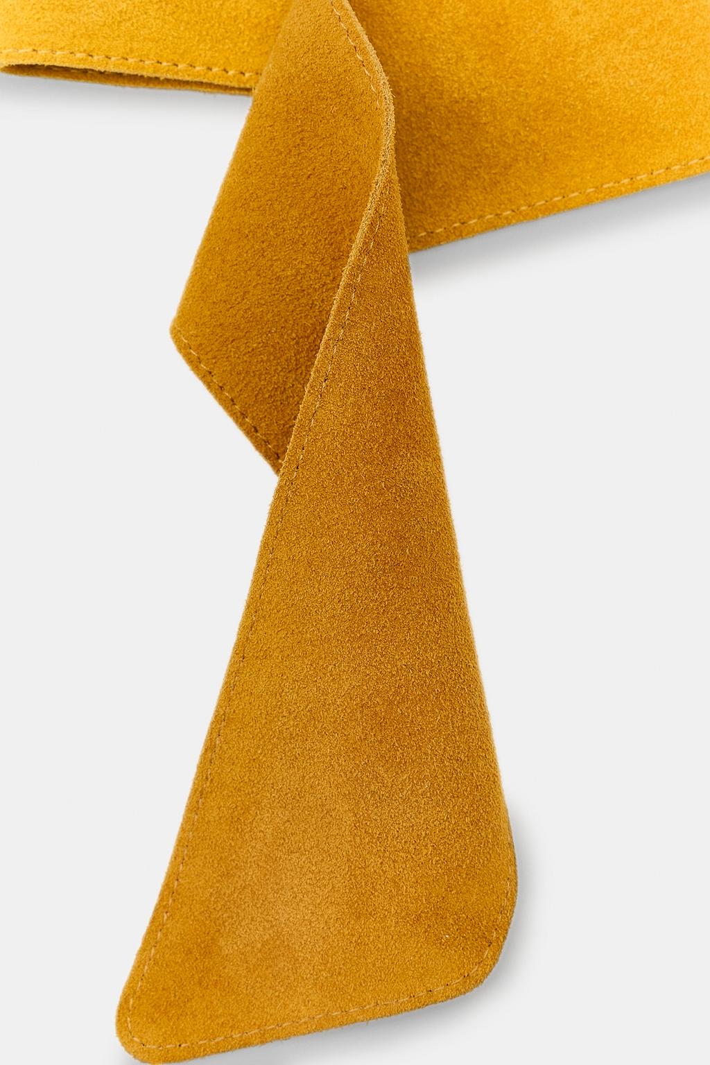 РЕМЕНЬ ИЗ 100% ЗАМШИ С КРУГЛОЙ ПРЯЖКОЙ